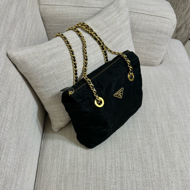 新上架🖤PRADA降落傘流浪托特包中號25尺寸🖤有防塵袋/流浪包/托特包/鏈條包/肩背包/斜背包-2