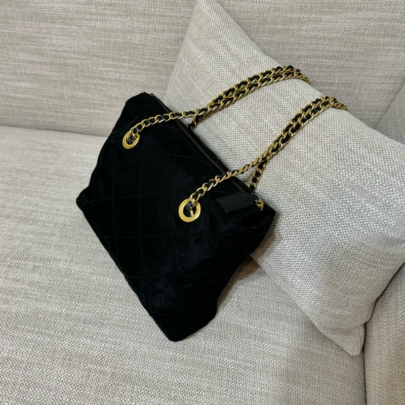 新上架🖤PRADA降落傘流浪托特包中號25尺寸🖤有防塵袋/流浪包/托特包/鏈條包/肩背包/斜背包-3