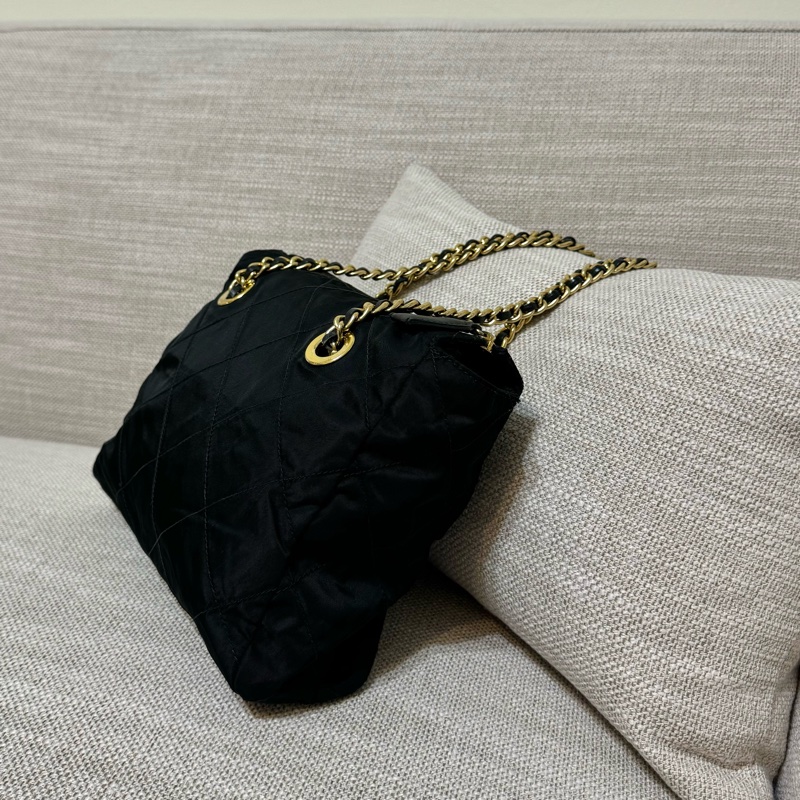 新上架🖤PRADA降落傘流浪托特包中號25尺寸🖤有防塵袋/流浪包/托特包/鏈條包/肩背包/斜背包-4