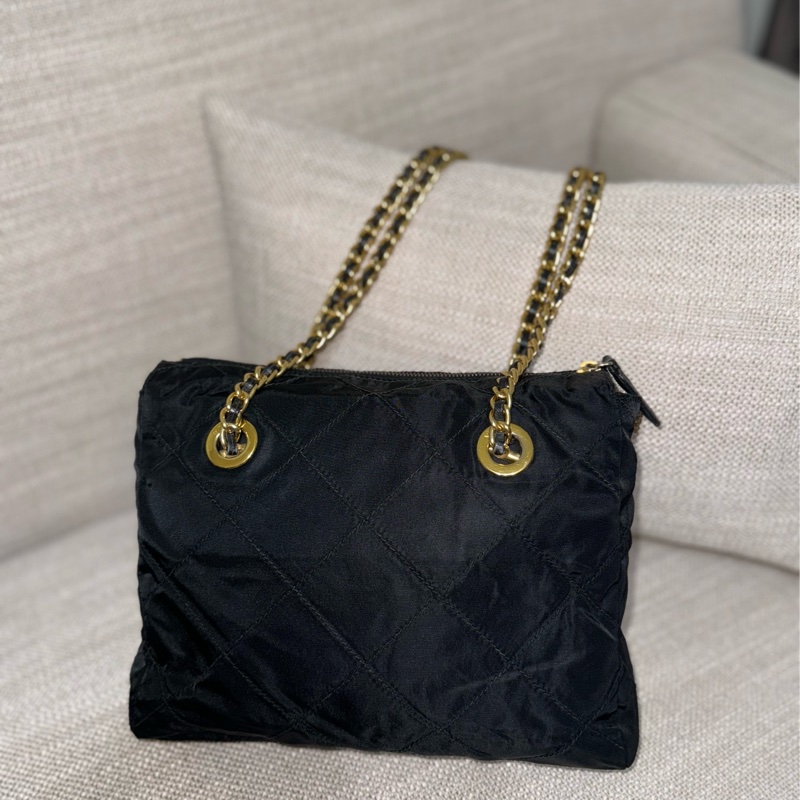 新上架🖤PRADA降落傘流浪托特包中號25尺寸🖤有防塵袋/流浪包/托特包/鏈條包/肩背包/斜背包-15