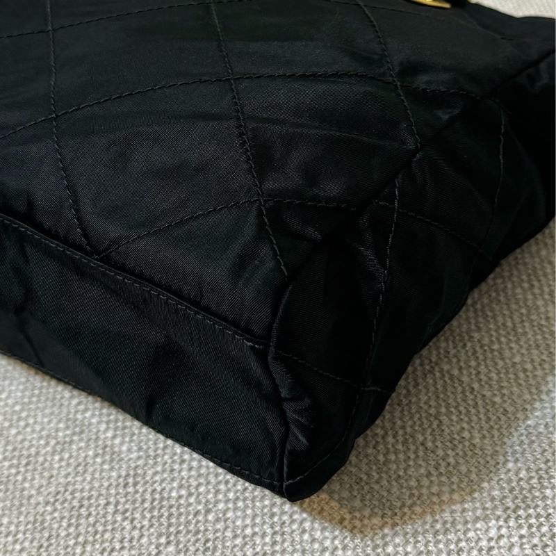 新上架🖤PRADA降落傘流浪托特包中號25尺寸🖤有防塵袋/流浪包/托特包/鏈條包/肩背包/斜背包-27