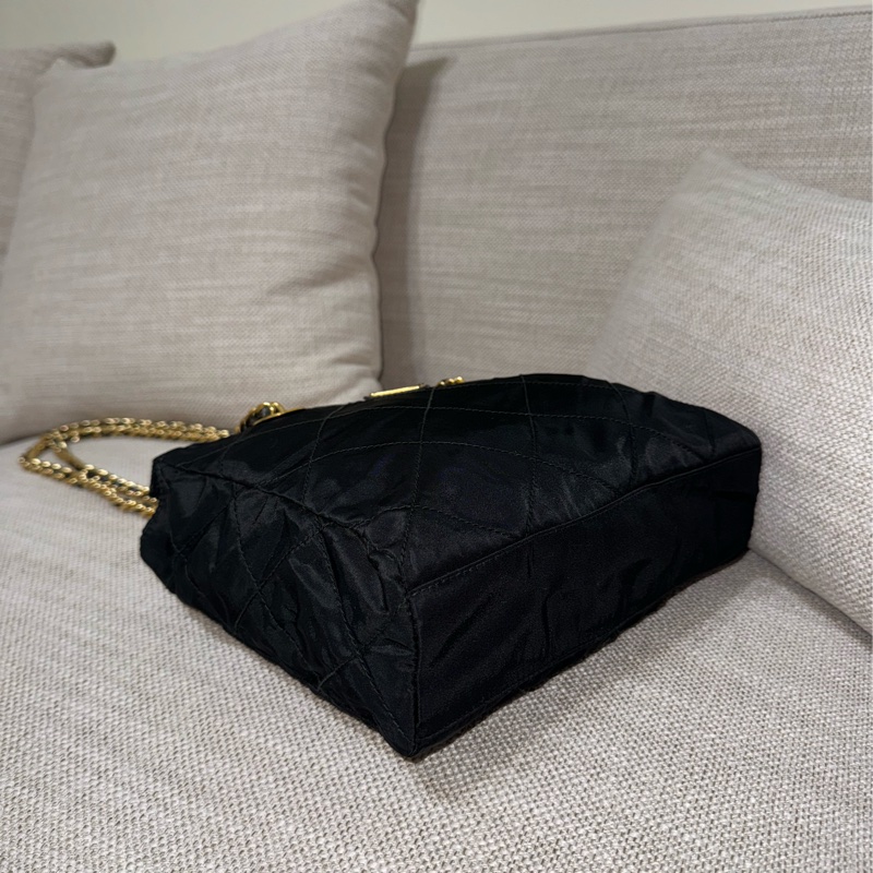 新上架🖤PRADA降落傘流浪托特包中號25尺寸🖤有防塵袋/流浪包/托特包/鏈條包/肩背包/斜背包-29