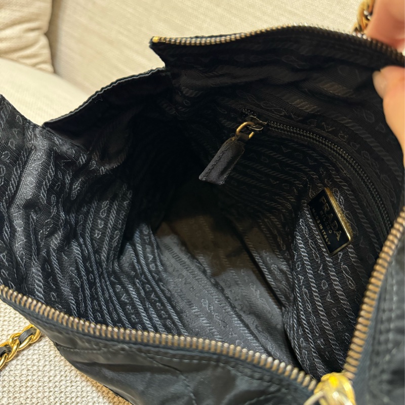 新上架🖤PRADA降落傘流浪托特包中號25尺寸🖤有防塵袋/流浪包/托特包/鏈條包/肩背包/斜背包-34