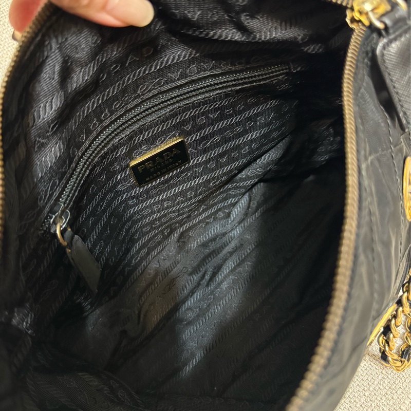 新上架🖤PRADA降落傘流浪托特包中號25尺寸🖤有防塵袋/流浪包/托特包/鏈條包/肩背包/斜背包-37