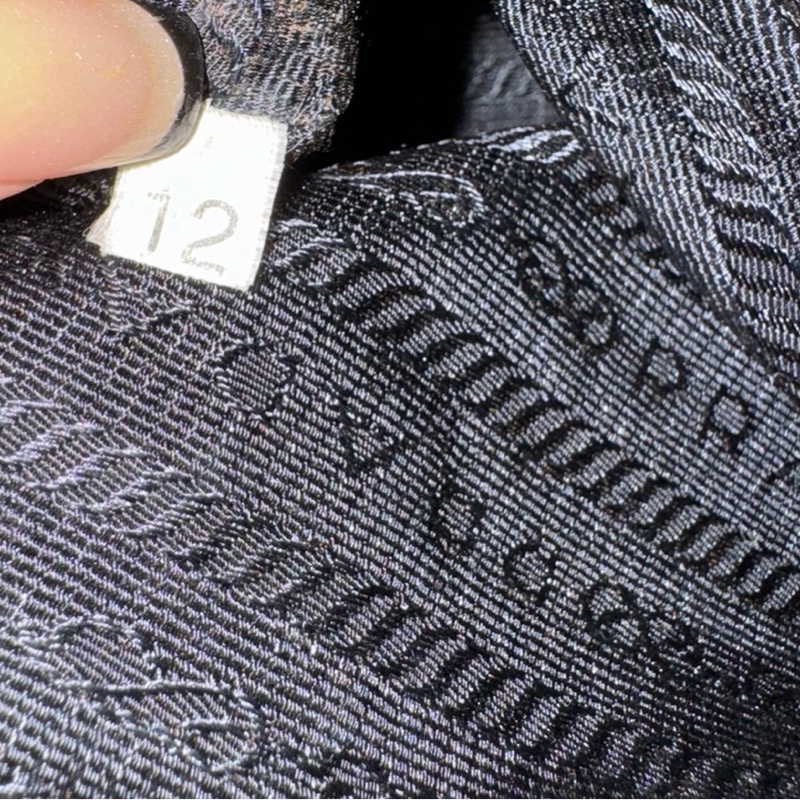 新上架🖤PRADA降落傘流浪托特包中號25尺寸🖤有防塵袋/流浪包/托特包/鏈條包/肩背包/斜背包-39