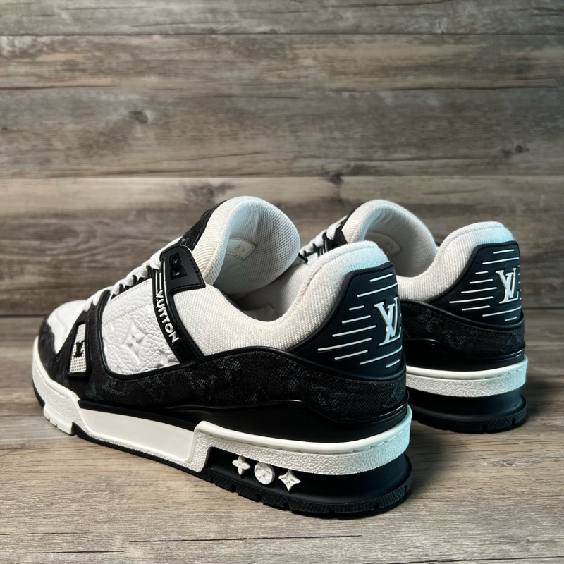 LV trainer Louis VUITTON 黑白牛仔 熊貓  42.5碼，97新-5