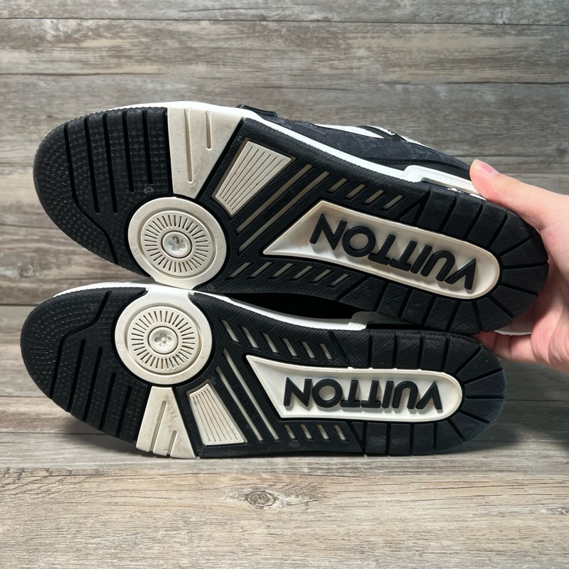 LV trainer Louis VUITTON 黑白牛仔 熊貓  42.5碼，97新-7