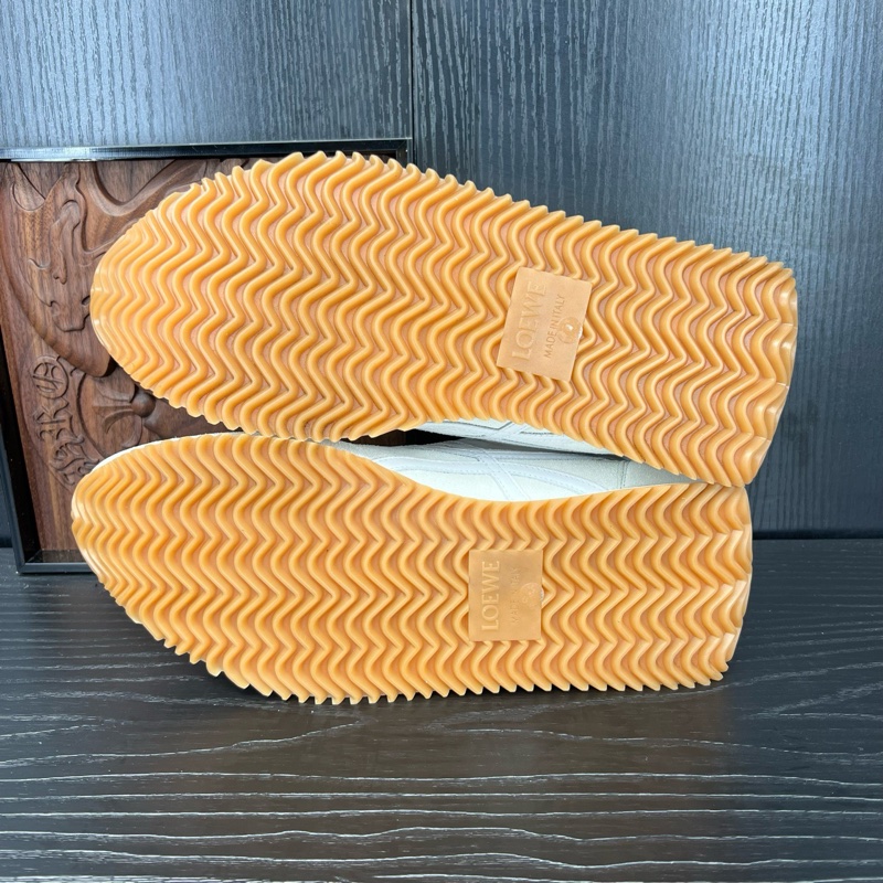 98新羅意威 flow runner白 碼數 41 塵袋-2