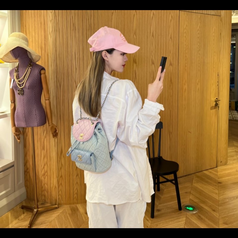 Chanel 香奈兒 Duma 夢幻馬卡龍拼色 菱格紋後背包-1