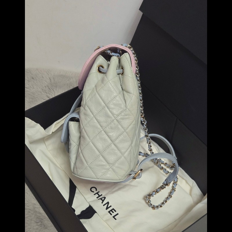 Chanel 香奈兒 Duma 夢幻馬卡龍拼色 菱格紋後背包-10