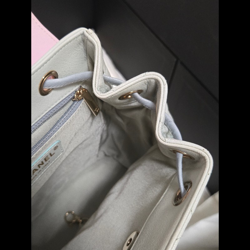 Chanel 香奈兒 Duma 夢幻馬卡龍拼色 菱格紋後背包-20