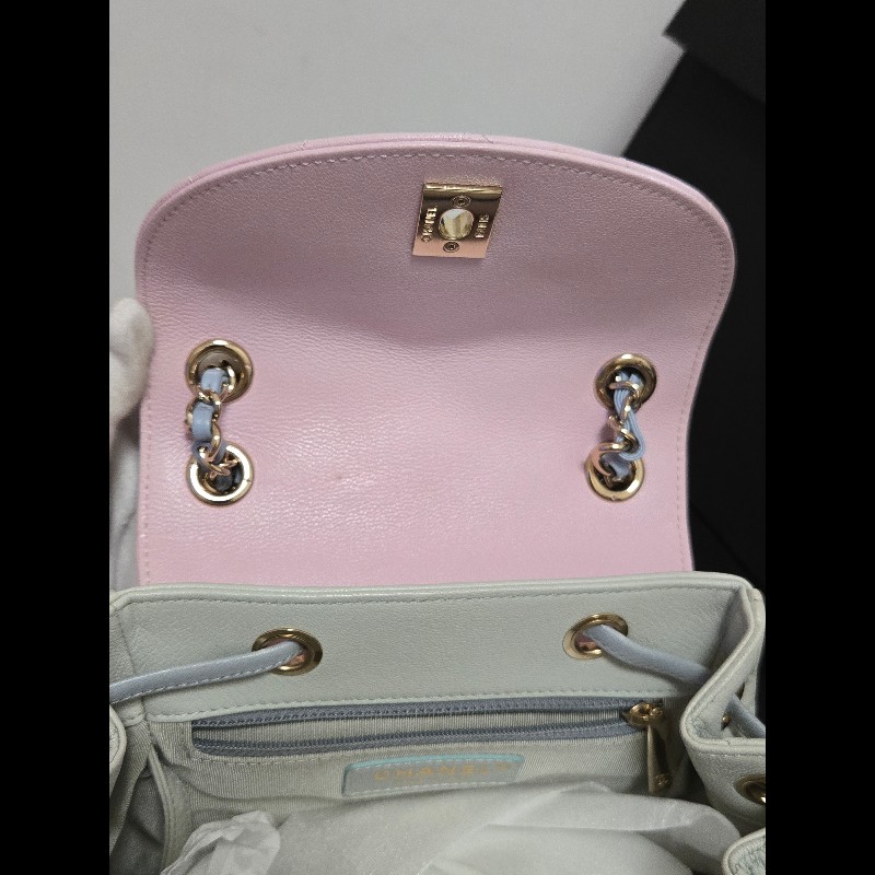 Chanel 香奈兒 Duma 夢幻馬卡龍拼色 菱格紋後背包-21