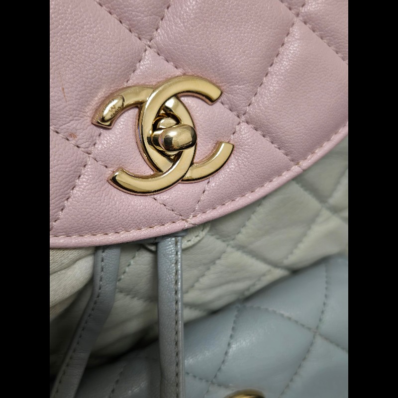 Chanel 香奈兒 Duma 夢幻馬卡龍拼色 菱格紋後背包-23