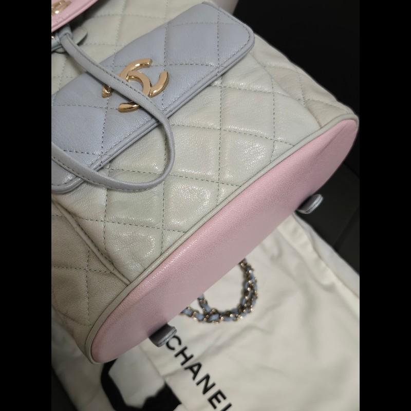 Chanel 香奈兒 Duma 夢幻馬卡龍拼色 菱格紋後背包-29