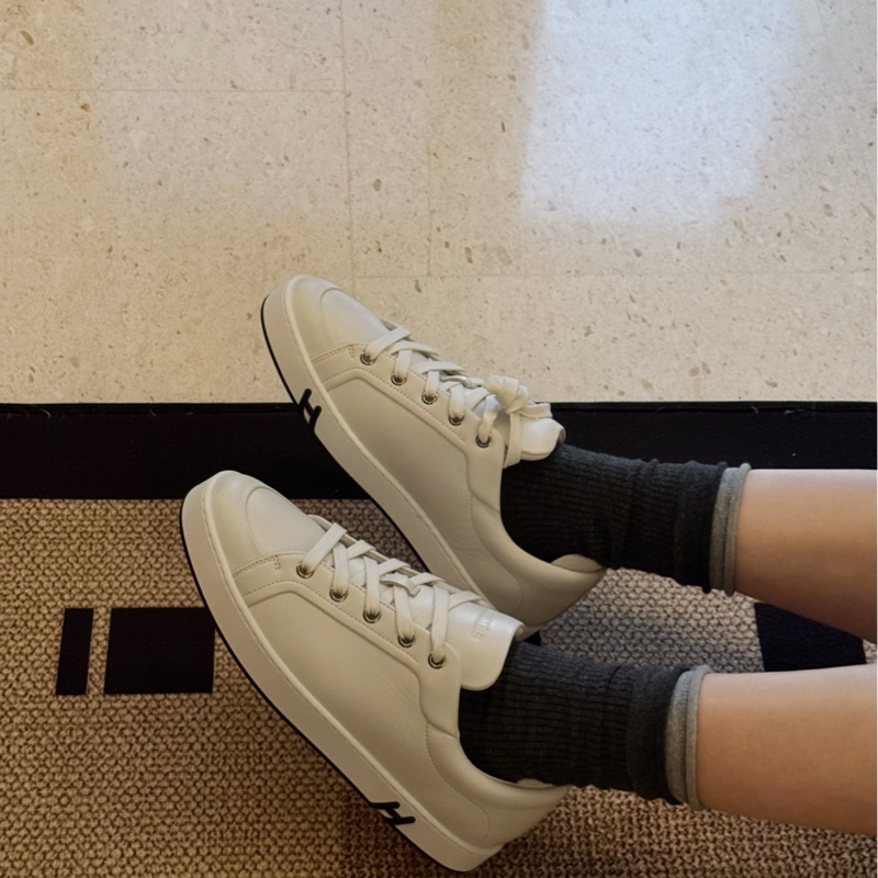 閒置新 Hermes 愛馬仕 Kid運動鞋 女款  37.5碼 有塵袋-4