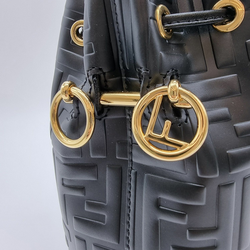 【包稅】FENDI [迷你]蒙特勒水桶包 黑色-5