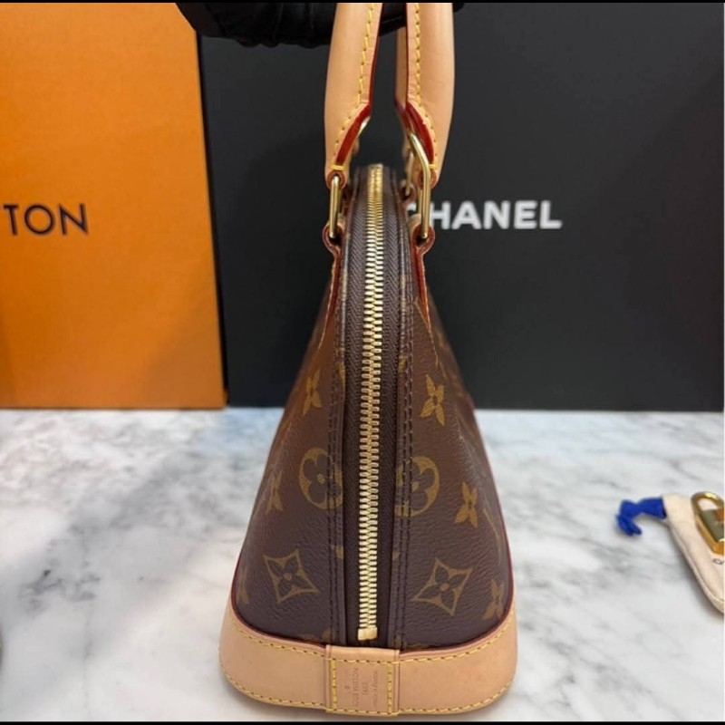 LV Alma BB 經典Monogram老花貝殼包-17