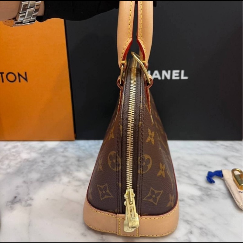 LV Alma BB 經典Monogram老花貝殼包-18