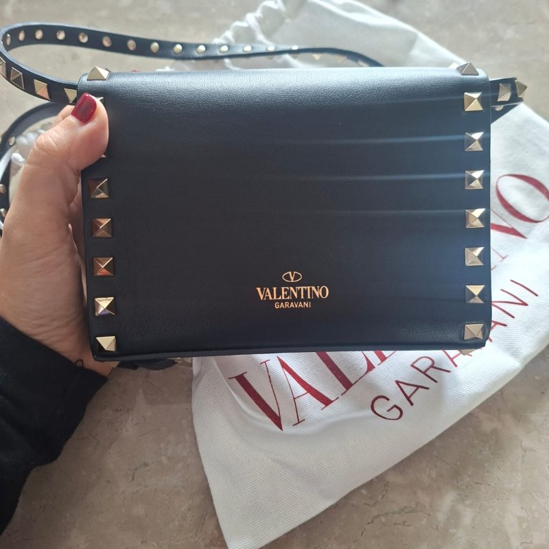 Valentino 范倫鐵諾 經典鉚釘 rockstud 小側背皮包 肩包 全新-1