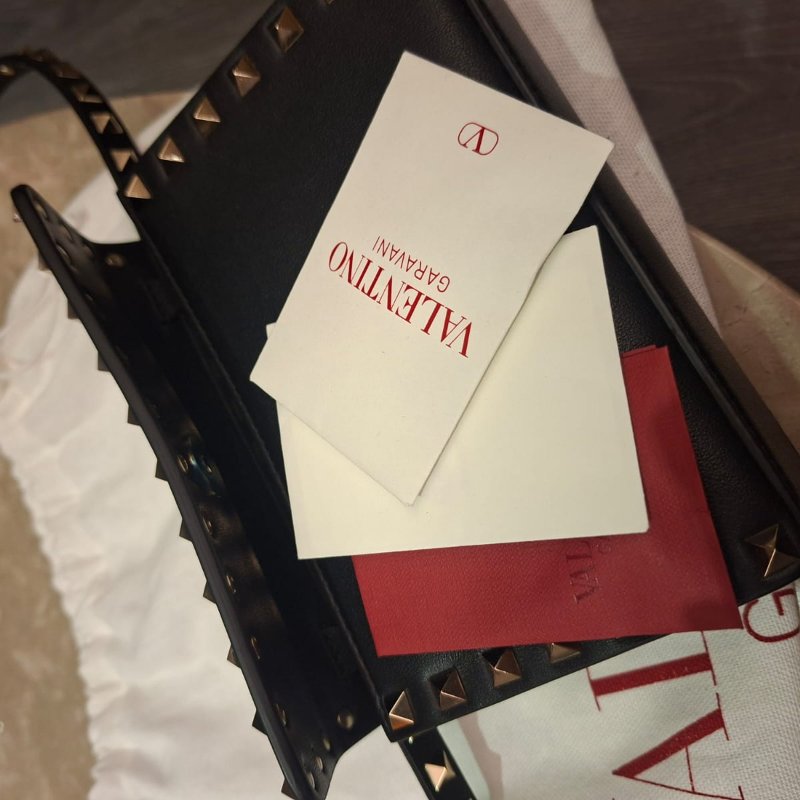 Valentino 范倫鐵諾 經典鉚釘 rockstud 小側背皮包 肩包 全新-14