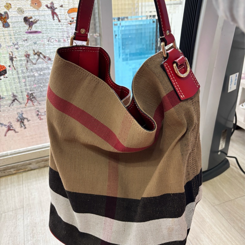 Burberry經典款 水桶/手提/肩背包 千頌伊包-0