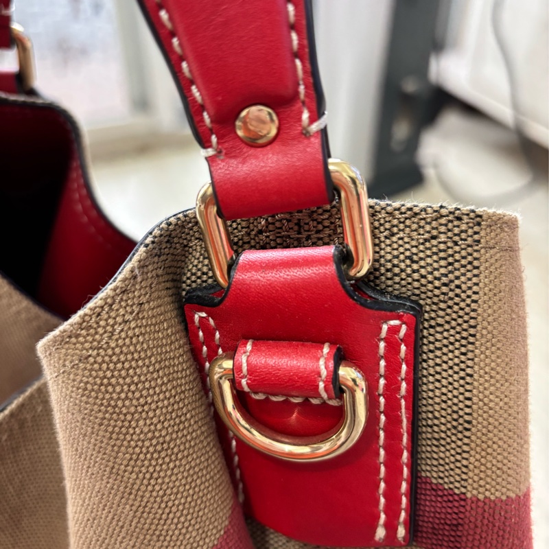 Burberry經典款 水桶/手提/肩背包 千頌伊包-12