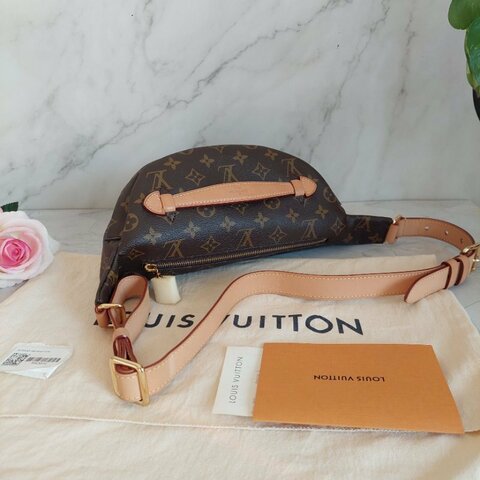 LV M43644 Bumbag🌈現品實拍 🌈 9.5成新Monogram老花字紋 腰包 斜背包 胸口包