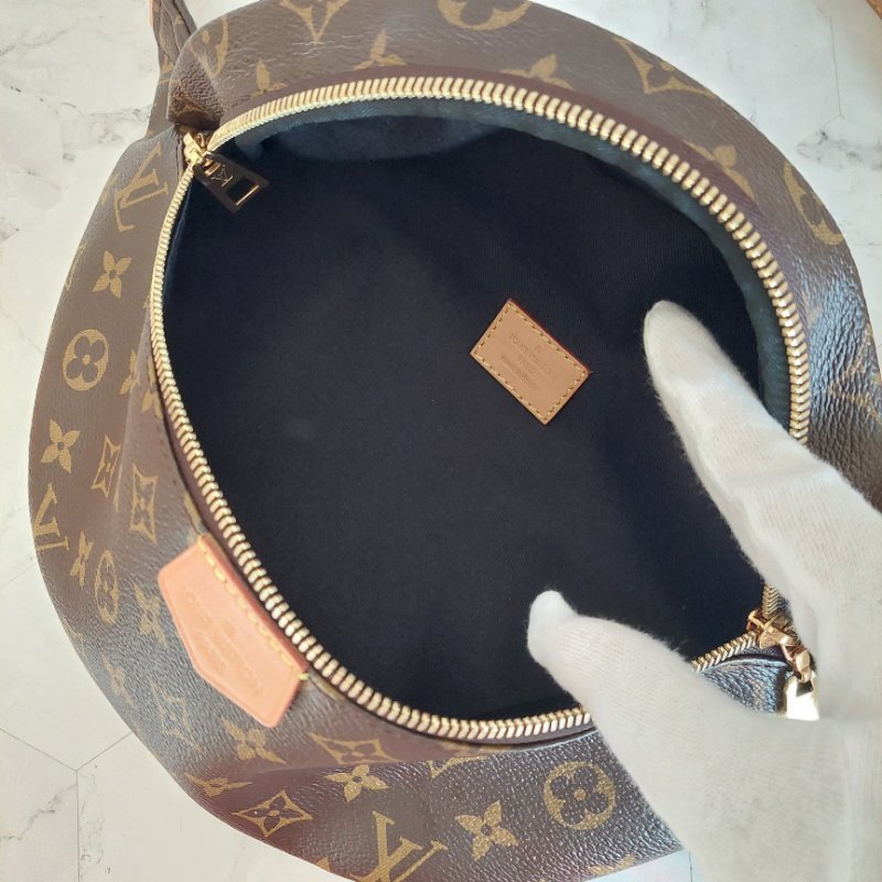 LV M43644 Bumbag🌈現品實拍 🌈Monogram老花字紋 腰包 斜背包 胸口包-33
