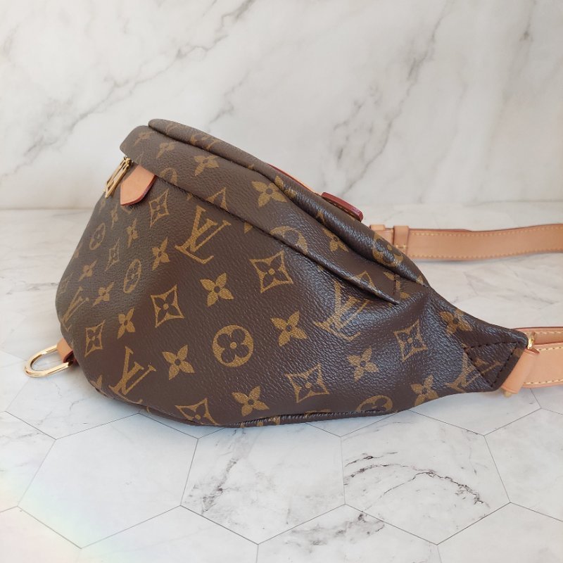 LV M43644 Bumbag🌈現品實拍 🌈Monogram老花字紋 腰包 斜背包 胸口包-65