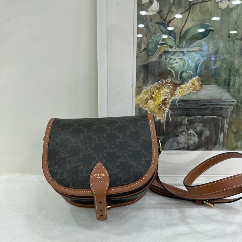 CELINE賽琳 Folco凱旋門老花拼棕色牛皮馬鞍斜背包 中號，編碼：22年-1