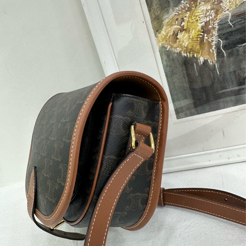 CELINE賽琳 Folco凱旋門老花拼棕色牛皮馬鞍斜背包 中號，編碼：22年-4