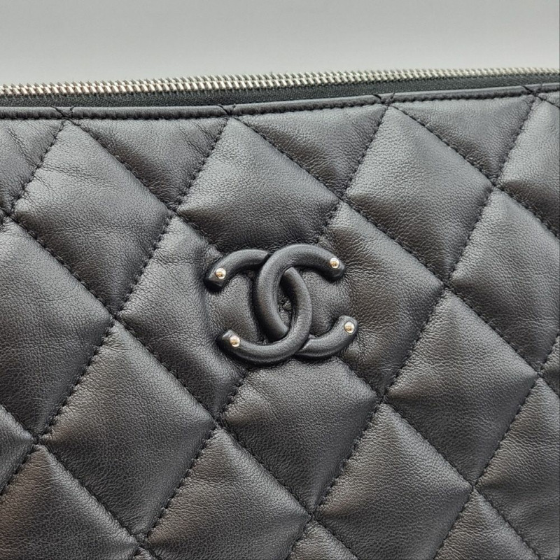 【包稅】CHANEL 絎縫盒式手拿包-1