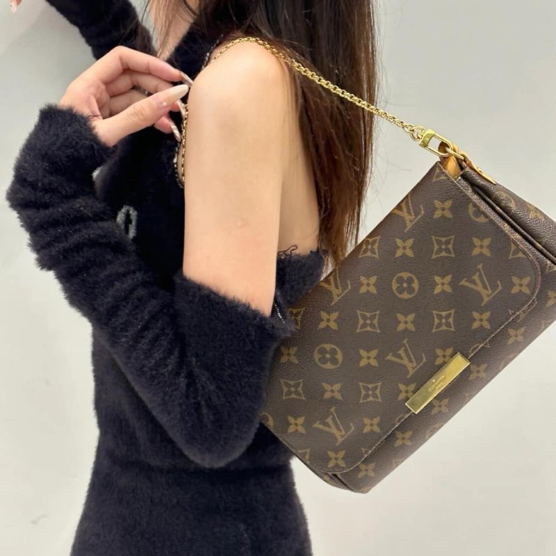 LV 經典老花M40718 🌈現品實拍 🌈 Favorite MM 經典花紋鍊條肩背包 斜背包~二手-3