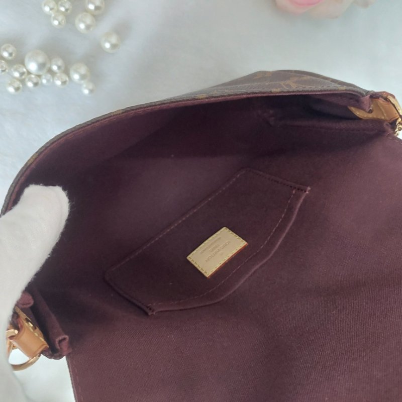 LV 經典老花M40718 🌈現品實拍 🌈 Favorite MM 經典花紋鍊條肩背包 斜背包~二手-21