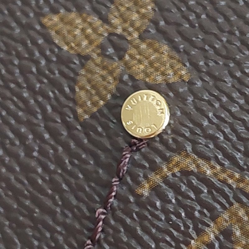 LV 經典老花M40718 🌈現品實拍 🌈 Favorite MM 經典花紋鍊條肩背包 斜背包~二手-66