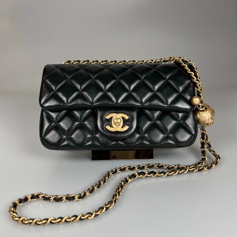 全新品 CHANEL  AS1787 黑羊皮金球CF20