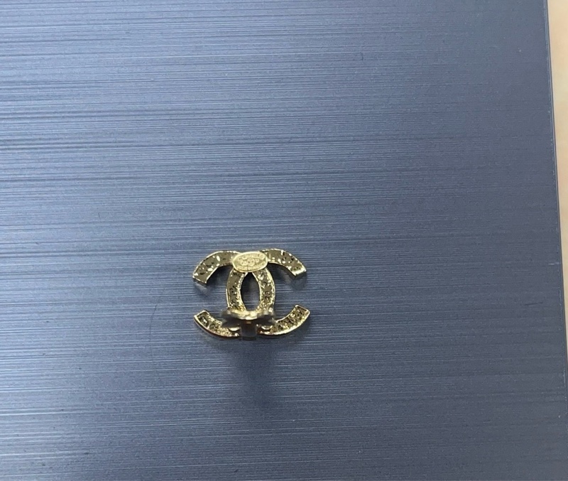 Chanel金方格logo夾式耳環-7