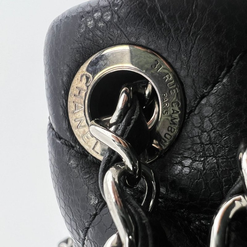 香奈兒 CF 魚子醬牛皮黑銀單肩斜背兩用包-23