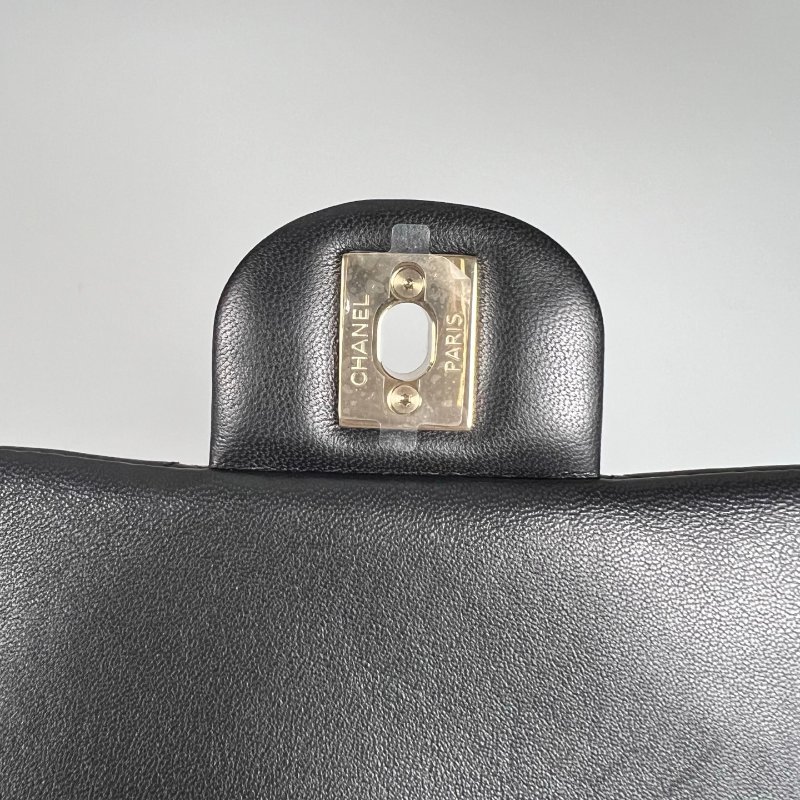 全新品 CHANEL A69900 黑羊皮淡金釦CF20-7