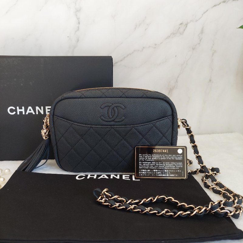 CHANEL(近新) 小牛皮及金色金屬 18B🌈現品實拍 🌈 Shoulder Bag金扣鏈帶肩背/斜背包-53