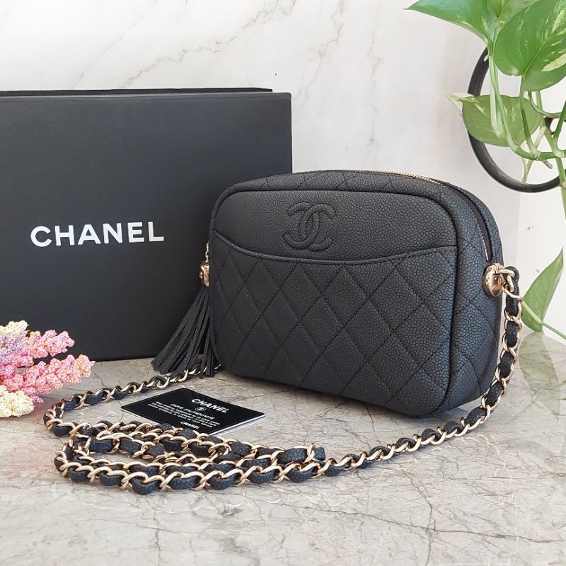 CHANEL(近新) 小牛皮及金色金屬 18B🌈現品實拍 🌈 Shoulder Bag金扣鏈帶肩背/斜背包-55