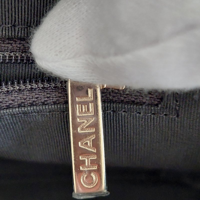 CHANEL(近新) 小牛皮及金色金屬 18B🌈現品實拍 🌈 Shoulder Bag金扣鏈帶肩背/斜背包-67