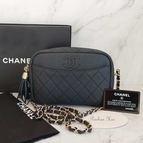 CHANEL(近新) 小牛皮及金色金屬 18B🌈現品實拍 🌈   Shoulder Bag金扣鏈帶肩背/斜背包