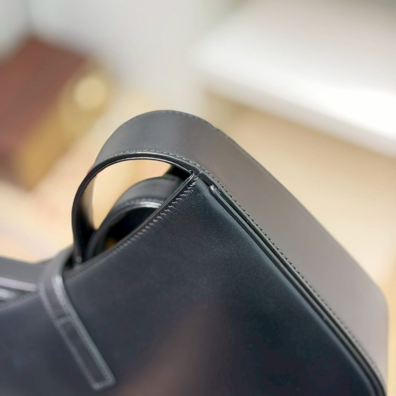 🏷YSL 聖羅蘭．LE 5 À 7 腋下包-11