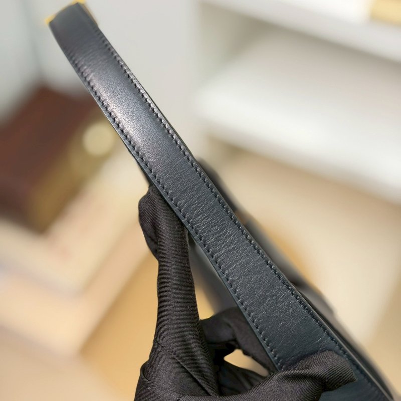 🏷YSL 聖羅蘭．LE 5 À 7 腋下包-15