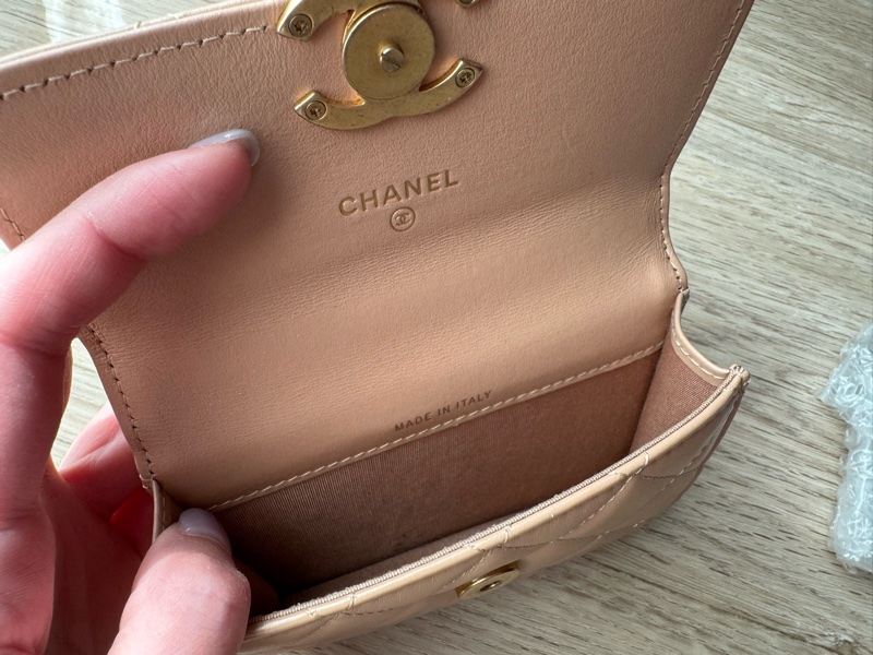 Chanel奶茶色雙金球卡包-6