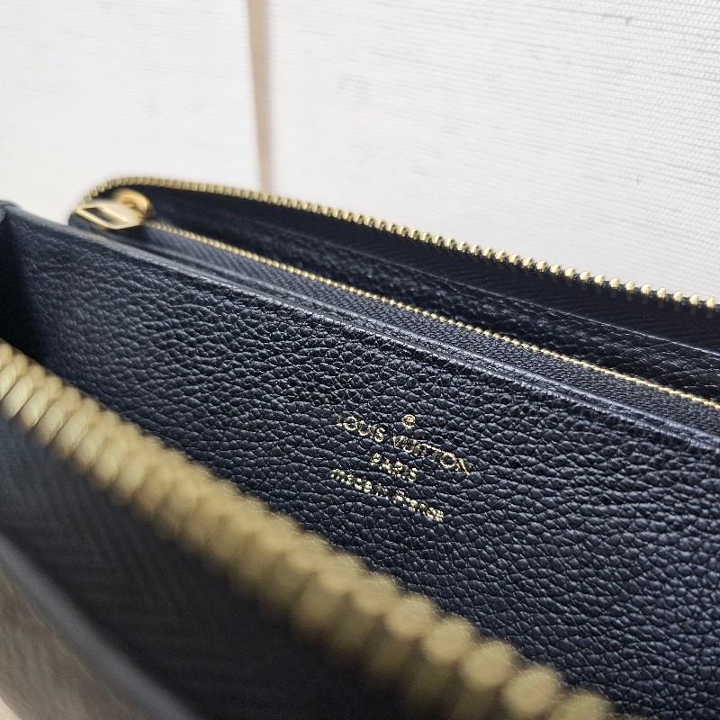 [專櫃價5折甜出❣️耐看好物看到別猶豫！] LV黑壓紋金釦拉鏈長夾-13