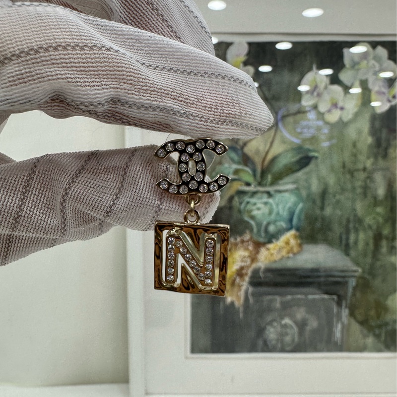 Chanel B22 雙C水鑽耳環 5N不對稱款 熱門款吊墜耳環 百搭不挑人-4