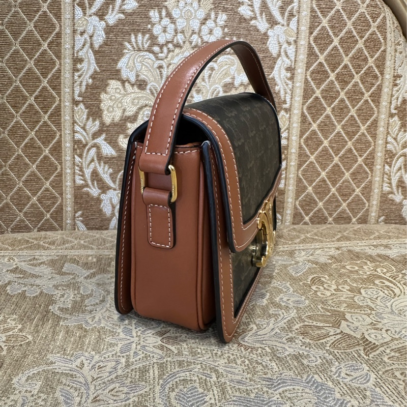 Celine PVC咖牛皮金釦Teen Triomphe下蓋斜背包 188882BZ4.04LU-2