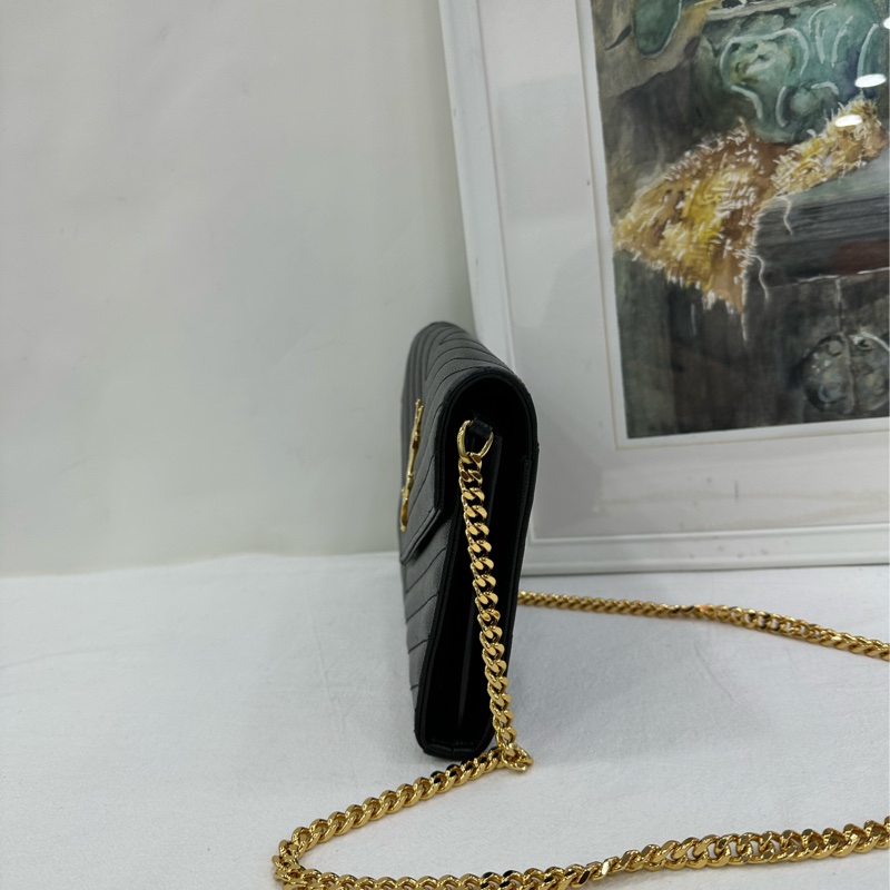 YSL聖羅蘭黑金信封包，經典荔枝紋牛皮，金色鏈條肩帶，單肩斜挎都可以，容量日常夠用-3